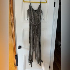 Jumpsuit with split leg and tie ankle